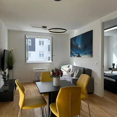 Desire - Brand New Modern Apartment *